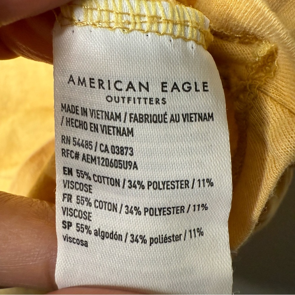 American Eagle Yellow T-Shirt Vintage Vault Collection - Picture 3 of 4